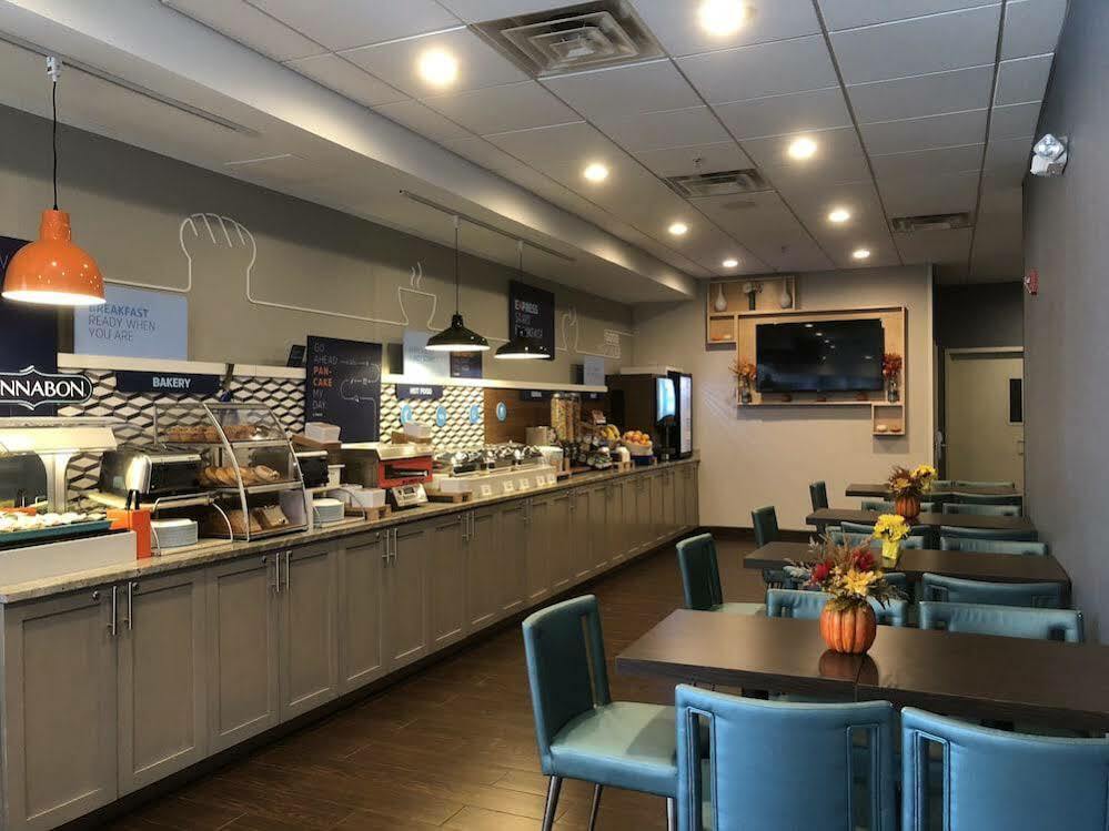Holiday Inn Express Washington Dc Silver Spring By Ihg Exterior photo