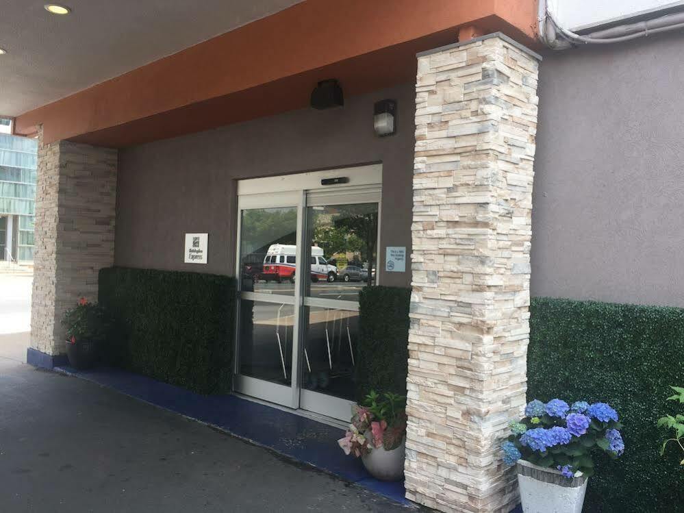Holiday Inn Express Washington Dc Silver Spring By Ihg Exterior photo